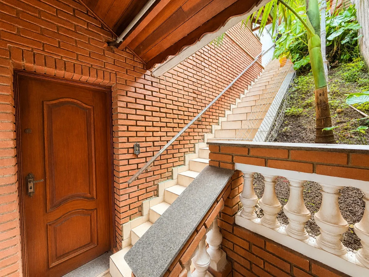 Imagem Casa de vila para venda em Suíssa com 3 quartos, 220m2