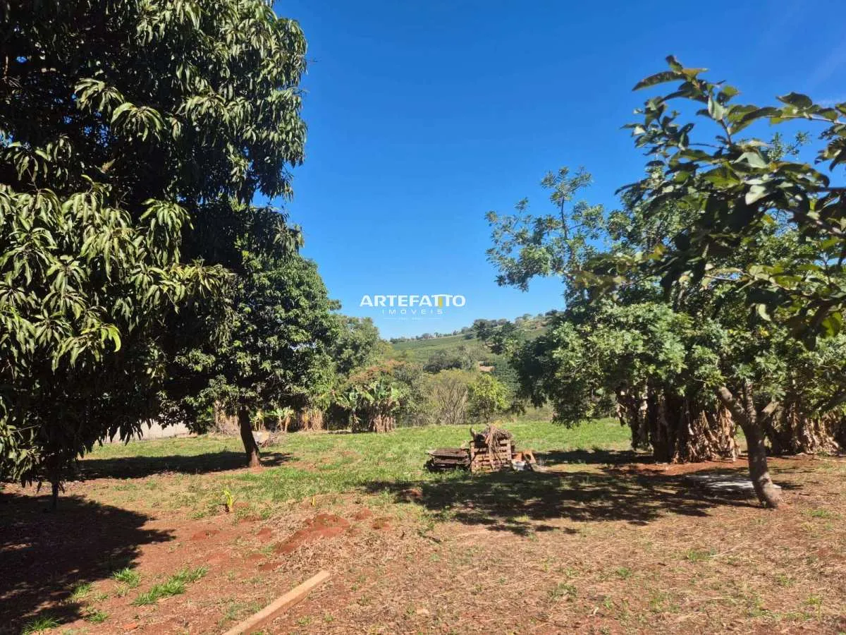 Imagem Chácara com Escritura à Venda em Franca/SP - 5.000 m2, Saída Ibiraci KM 4