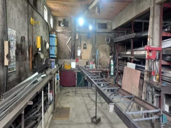 Imagem Imóvel comercial a venda, com barracão e loja, em Curitiba PR