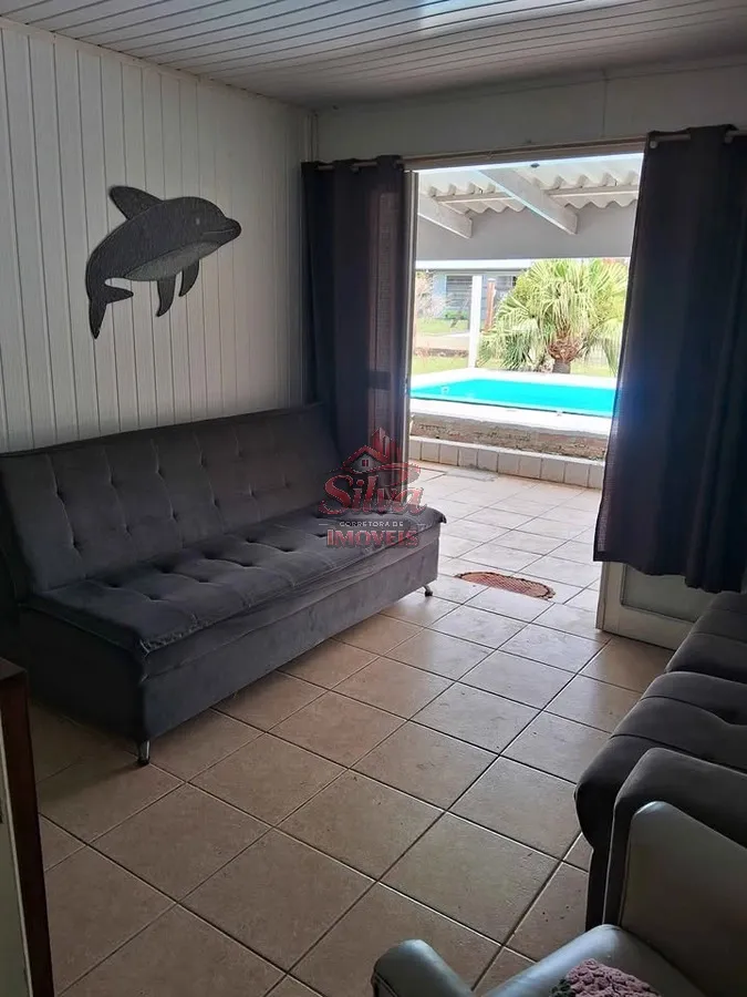 Imagem Casa 3 dormitórios com piscina a 300m do mar