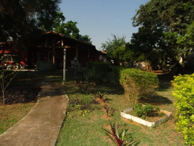 Imagem Chácara à venda 3 Quartos, 3 Suites, 10 Vagas, 2000M², Parque Lago Azul, Pindamonhangaba - SP