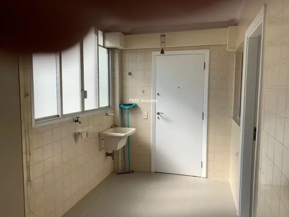 Imagem Apartamento no Jardim Paulista: 3 Quartos, 3 Suítes, 1 Sala, 3 Vagas de Garagem e 198m²
