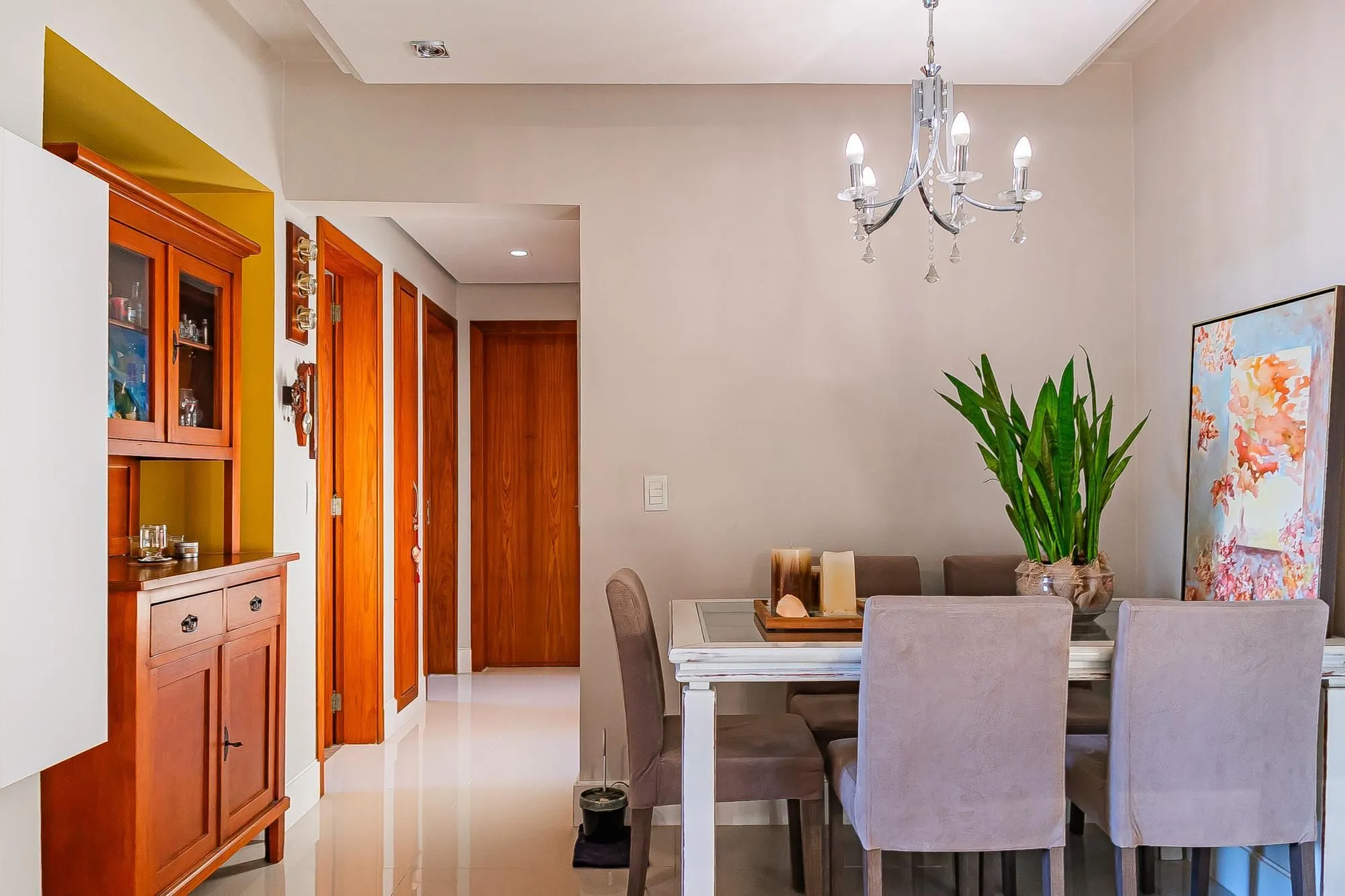 Imagem Apartamento de 97m² privativos com 3 dormitórios e 2 vagas