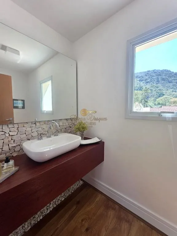 Imagem Casa para Venda em Teresópolis / RJ no bairro Parque do Ingá