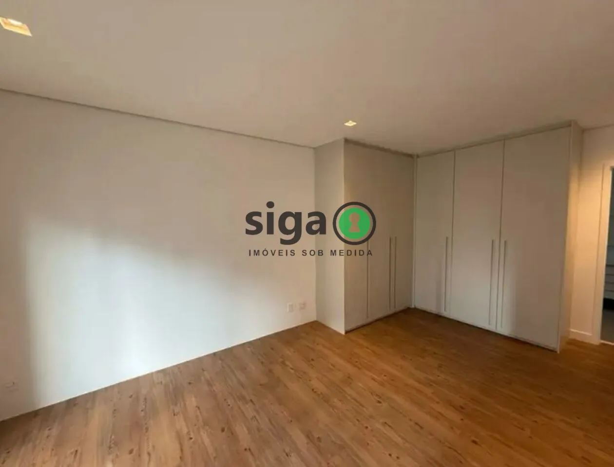 Imagem Apto 226m², nos Jardins, para Venda ou Locação, Semi mobiliado, 3 suites, 4 vgs nunca habitado