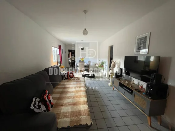 Imagem Ampla Casa com 3 Quartos e Suíte - Perfeita para Sua Família!