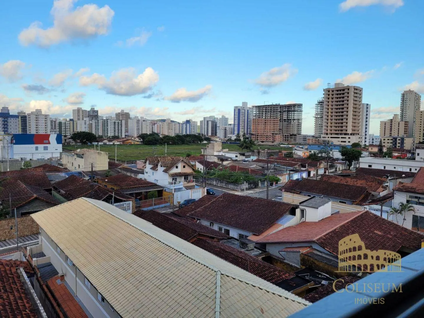 Imagem Apartamento com 2 dormitórios para alugar, 61 m² por R$ 3.200,00/mês - Aviação - Praia Grande/SP