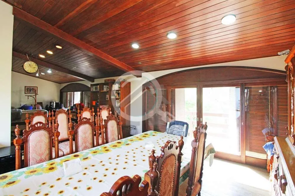Imagem Você procura uma casa com estilo, próprio para o conforto e bem estar da sua família? Essa bela r...