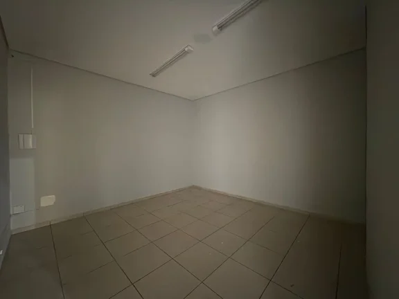 Imagem Imóvel Comercial com 1.230 m² Construídos | Frente para Duas Ruas