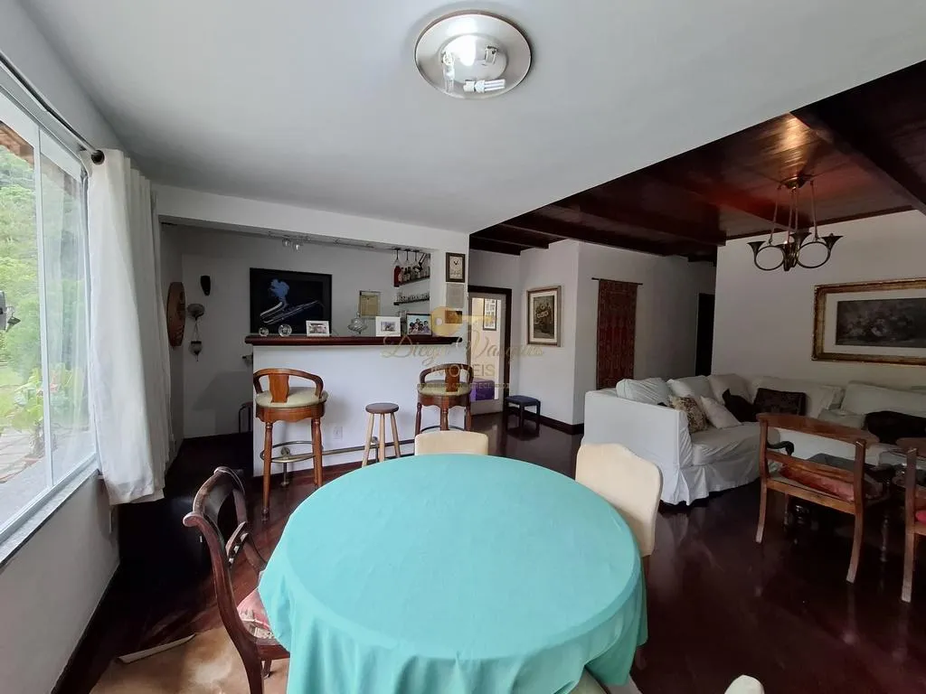 Imagem Casa para Venda em Teresópolis / RJ no bairro Albuquerque