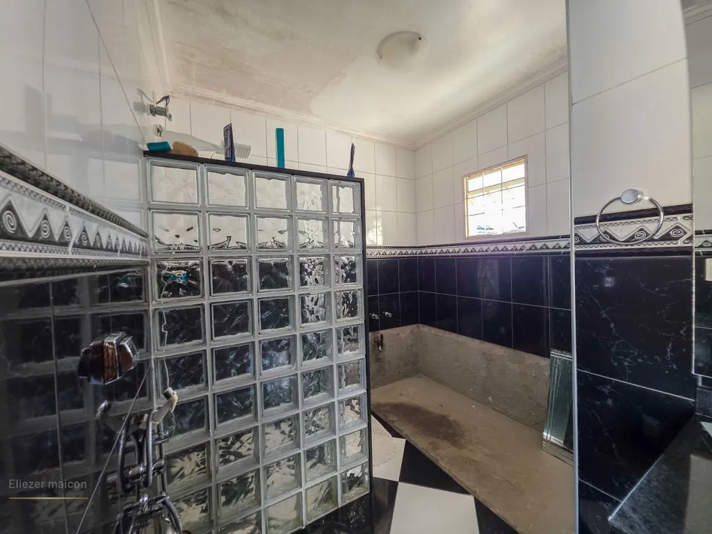Imagem Casa a Venda com 3 quartos no Bairro Vilage são Luis em Poços de Caldas