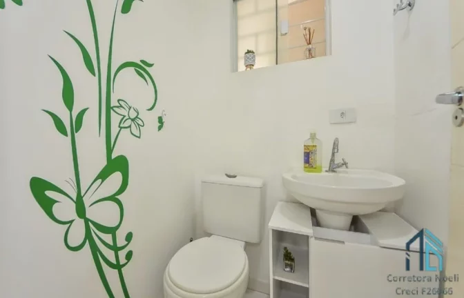 Imagem Sobrado lindo, Semi mobiliado, 03 quartos c/suíte, área gourmet, no Xaxim em Curitiba - PR