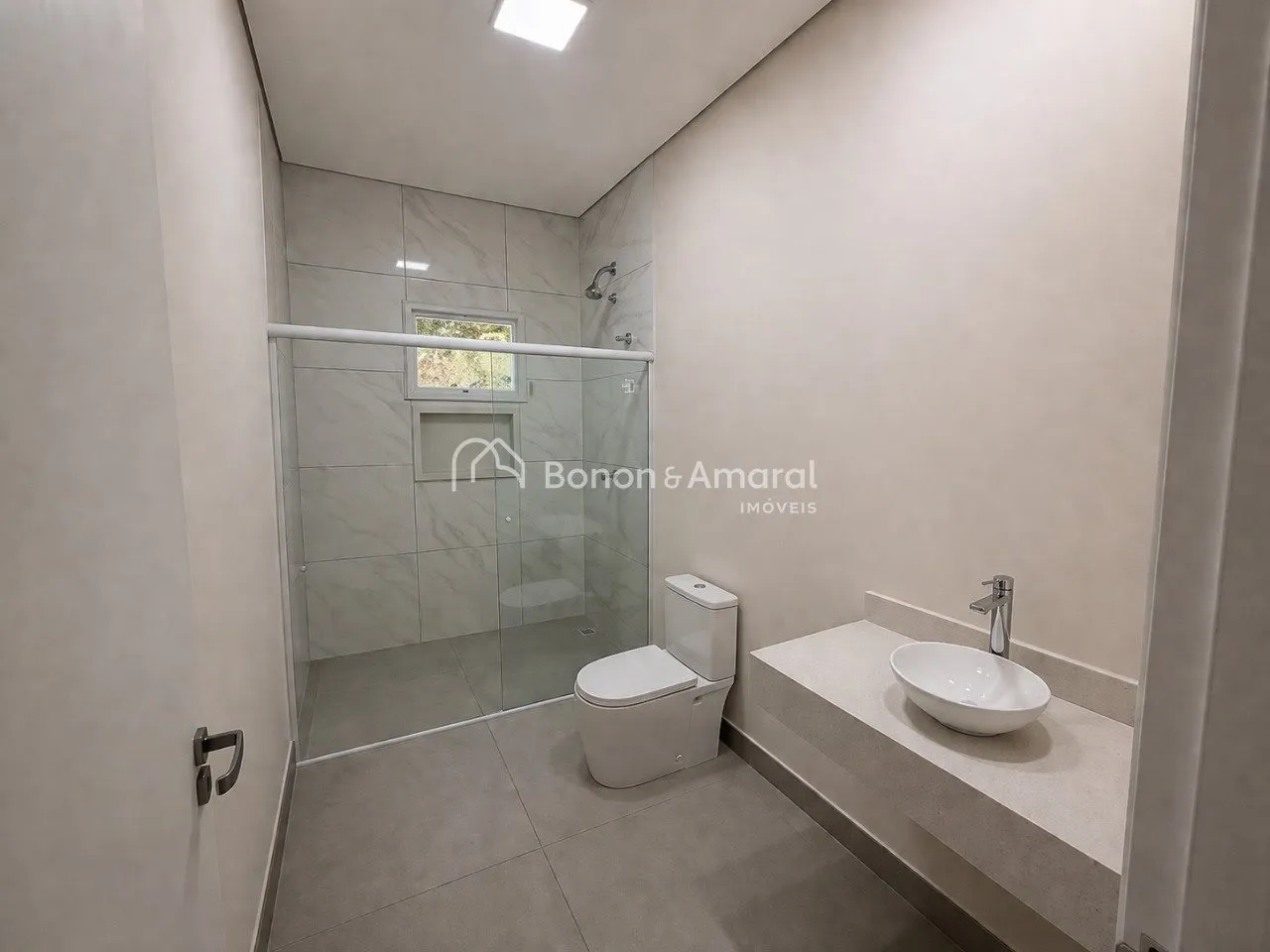 Imagem Casa com 4 Suítes à VENDA no Colinas do Ermitage - Sousas
