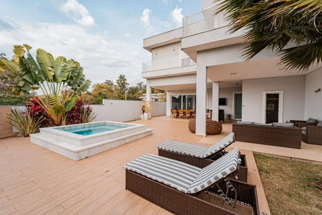 Imagem Casa a venda com 4 Quartos à venda, 400 m² por R$ 2.990.000 - Reserva Santa Maria - Jandira/SP