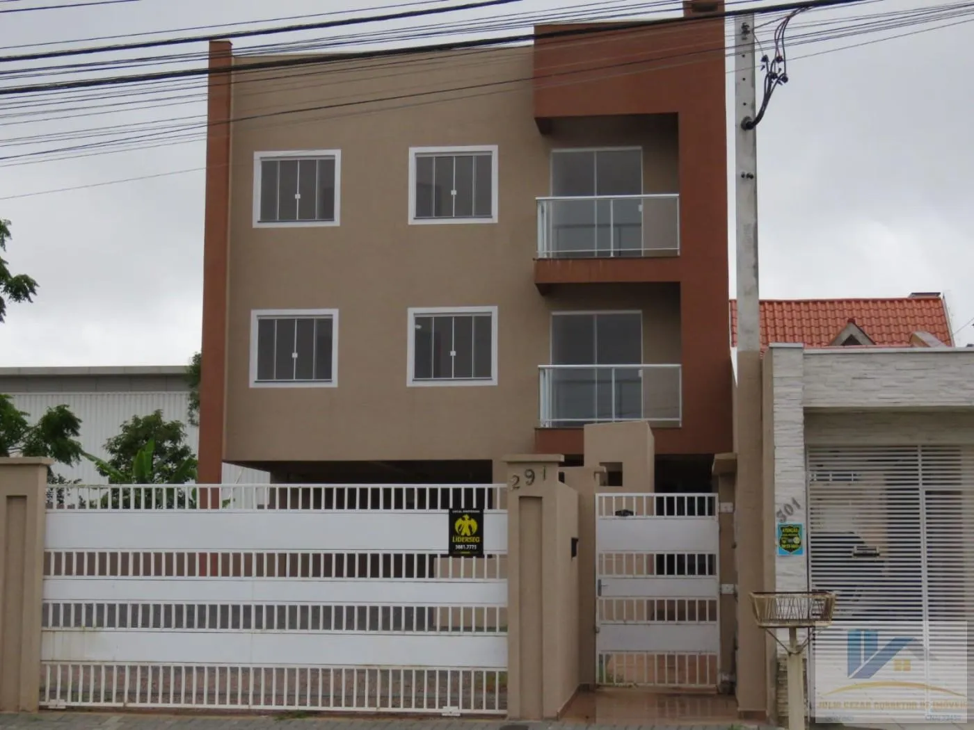 Imagem Apartamento para Venda em São José dos Pinhais, Roseira de São Sebastião, 2 dormitórios, 1 banheiro, 1 vaga