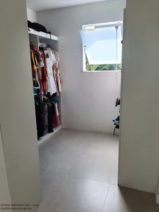 Imagem Casa em Condomínio com 3 suítes e 2 vagas de garagem em Vila de Abrantes, Camaçari-BA: confira!