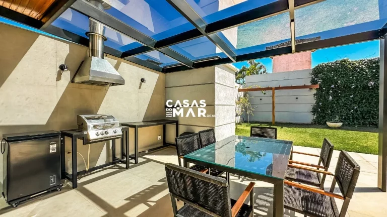 Imagem Casa Moderna para Temporada com 5 suítes, perto da praia em Geribá, Armação dos Búzios-RJ.