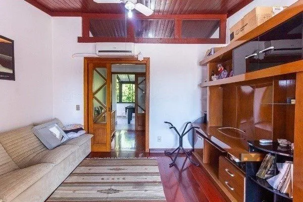 Imagem Cobertura para Venda - 100.94m², 3 dormitórios, sendo 1 suites, 2 vagas - Petrópolis