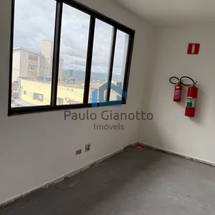Imagem Sala Comercial com 104 m2 no Centro de Cotia