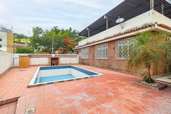 Imagem CASA com 3 DORMITÓRIOS com PISCINA em SULACAP