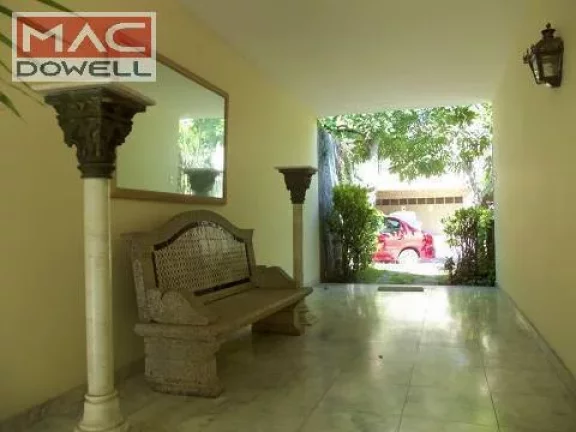 Imagem Mansão de 621 m² com Quatro quartos - A VENDA - Cosme Velho / RJ