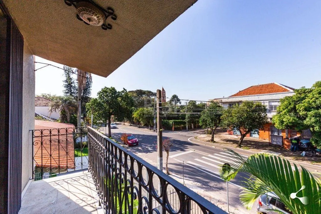 Imagem Casa para Venda - 500m², 3 dormitórios, sendo 3 suites, 4 vagas - Vila Ipiranga