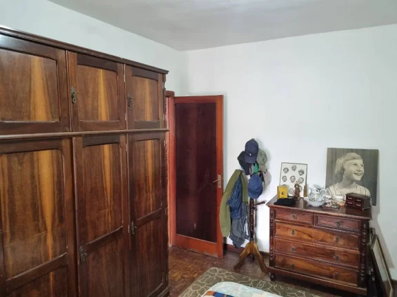 Imagem Casa com 192 m² 2 Dormitorios sendo 2 Banheiros e 4 Vagas de Gargens