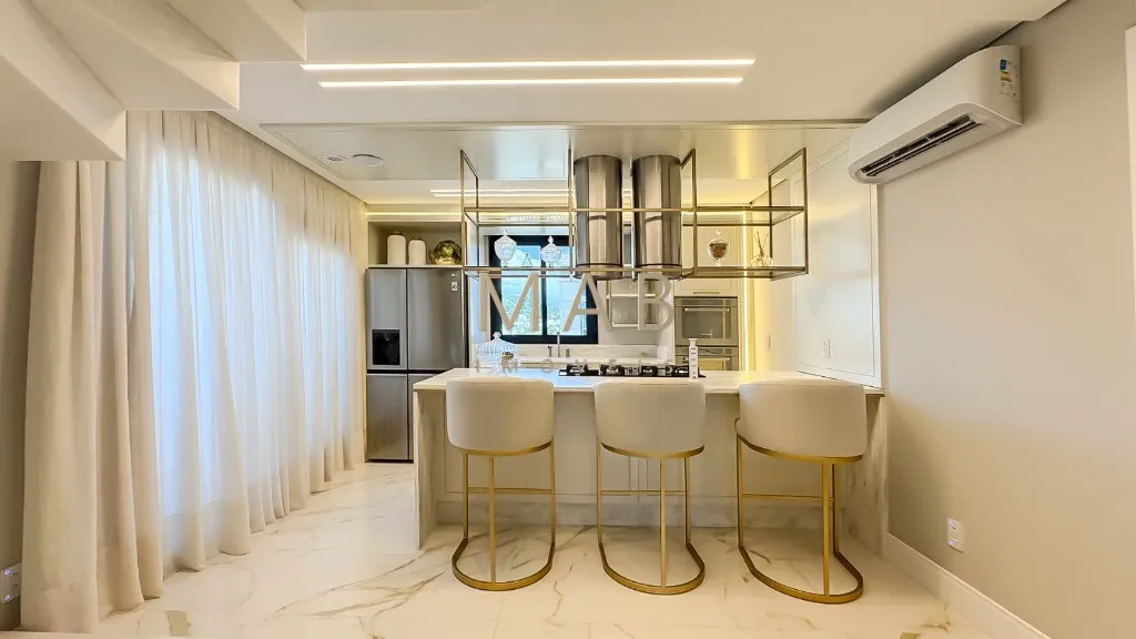 Imagem Cobertura duplex à Venda em Jurerê, com 4 suítes, rooftop com piscina infinita, elevador privativo, automação e alto padrão.