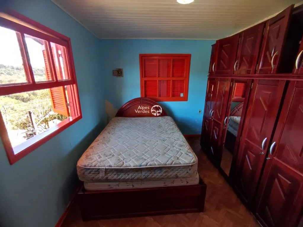 Imagem Vende-se casa no bairro prinstrop a 10 minutos da rua coberta de gramado