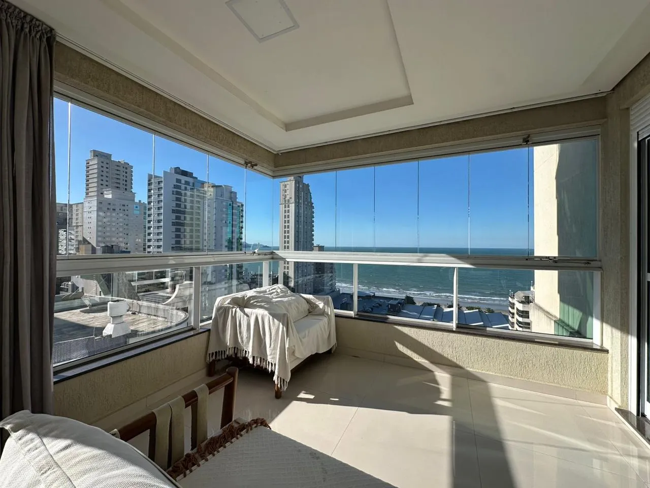 Imagem Apartamento com vista para o mar à venda com 300m2 por R$ 3.600.000,00