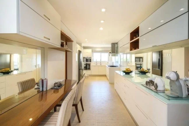 Imagem Apartamento à venda na Vila Olímpia, com 3 suítes, 3 vagas.