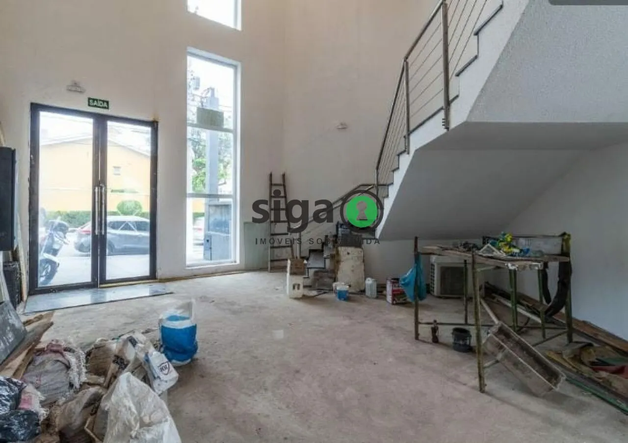 Imagem Sala/Salão Comercial no Piso Superior Área total: 724,32 m²