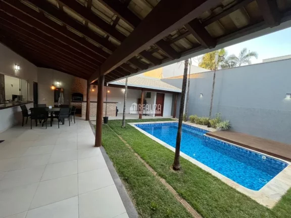 Imagem Casa com 3 suítes à Venda no Jardim do Lago, Uberaba