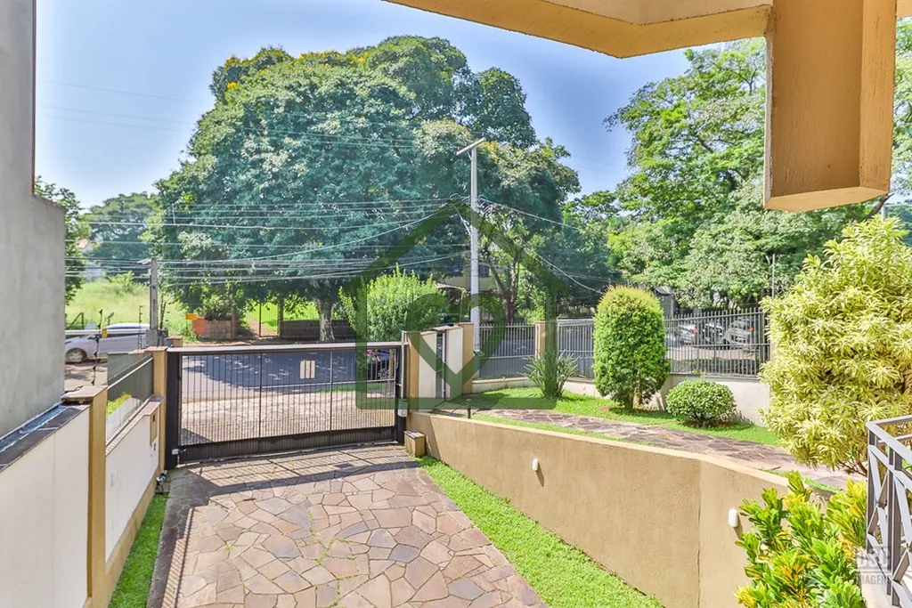 Imagem Viva com Exclusividade em Ipanema: Casa Completa com Piscina, Sacadas e Ambientes Amplos

Esta resid...