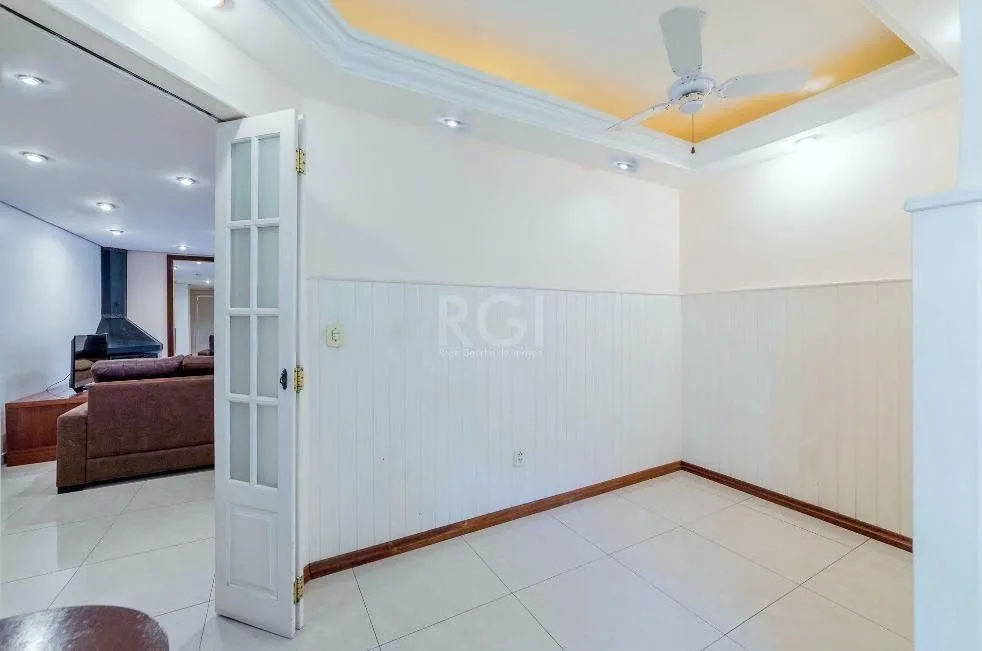 Imagem Casa Condominio para Venda - 210m², 3 dormitórios, sendo 3 suites, 1 vaga - Tristeza