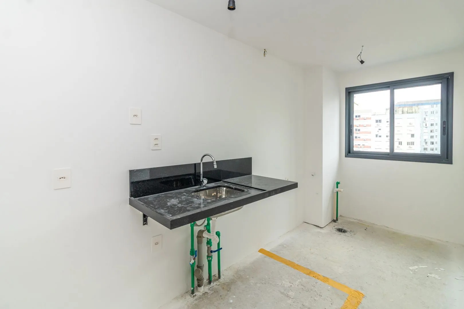 Imagem Apartamento no Go Cidade Baixa de 2 dormitórios vaga e infra DESOCUPADO