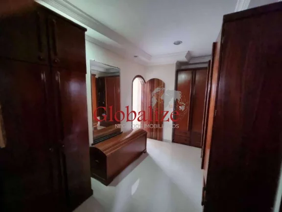 Imagem Triplex no Embaré com 5 dormitórios sendo 3 suítes 5 banheiros piscina churrasqueira e duas vagas de garagem no Embaré em Santos R$ 2.250.000,00