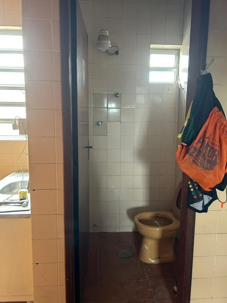 Imagem Galpão Comercial na Vila Antonieta - São Paulo-SP 380m² - 5 Banheiros Venda ou Locação