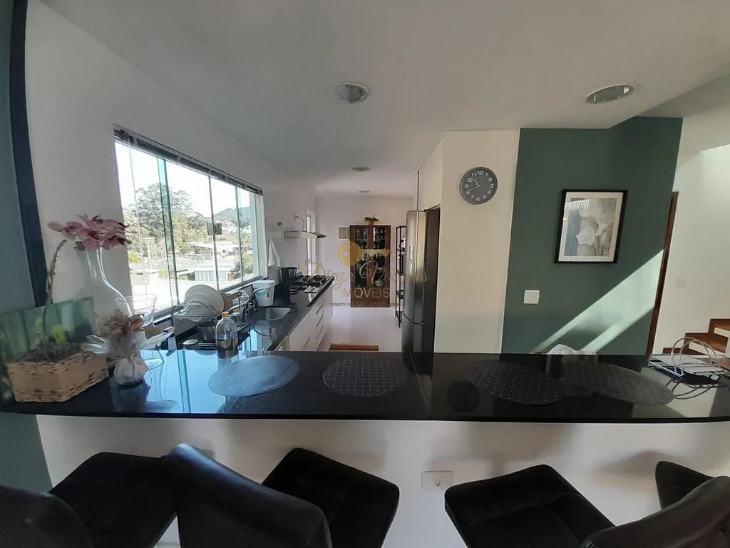Imagem Casa em Condomínio para Venda em Teresópolis / RJ no bairro Vargem Grande