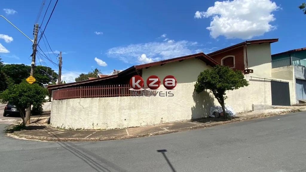 Imagem Imperdível casa à venda em Valinhos-SP, Jardim Itapuã: 4 quartos, 1 suíte, 2 salas, 3 banheiros, 3 vagas, 158m². Aproveite!