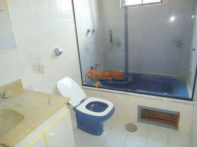 Imagem Sobrado com 3 dormitórios à venda, 200 m² por R$ 740.000,00 - Parque Continental - Guarulhos/SP