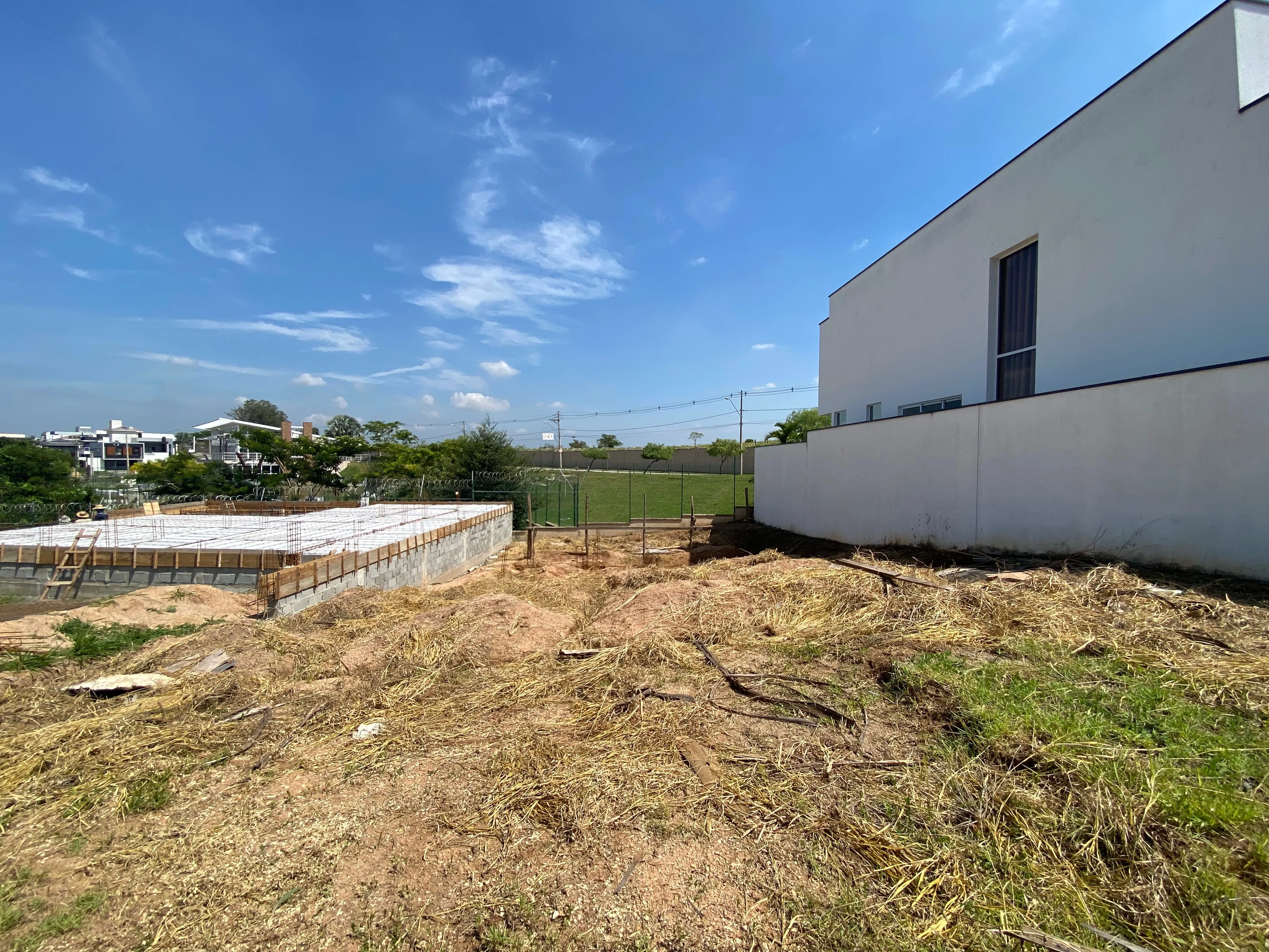 Imagem OPORTUNIDADE !! Excelente terreno de 300M² no Cond. Residencial Cyrela Esplanada
