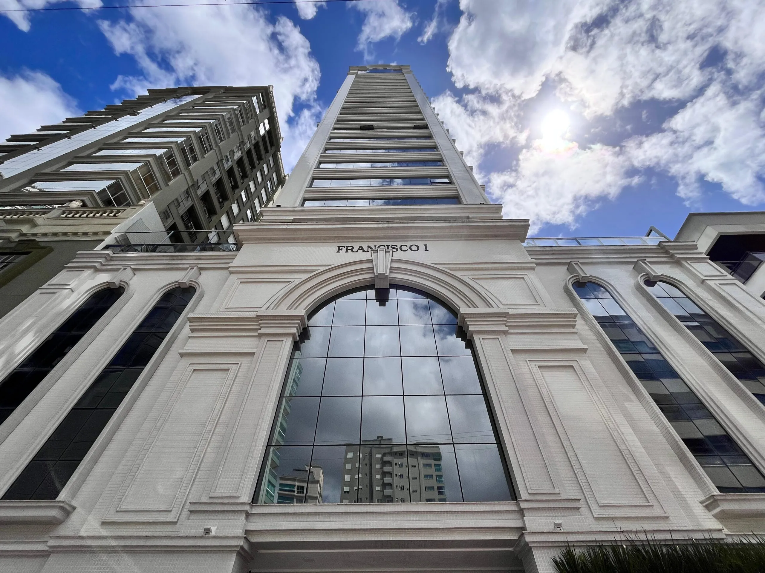 Foto do imóvel Apartamento com vista para o mar à venda com 166m2 por R$ 9.150.000,00