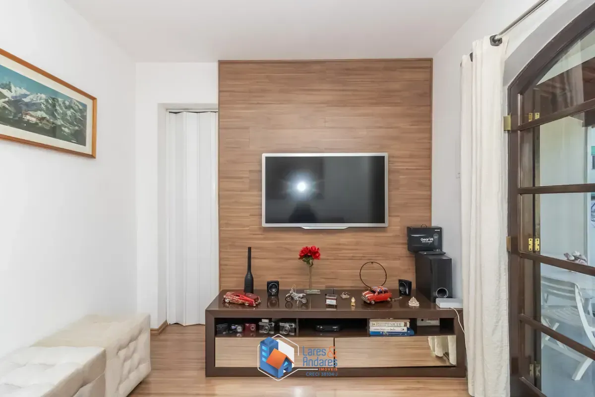 Imagem Casa no condomínio Parque das Mercês para venda com 5 quartos, sendo 4 suítes, 240m²