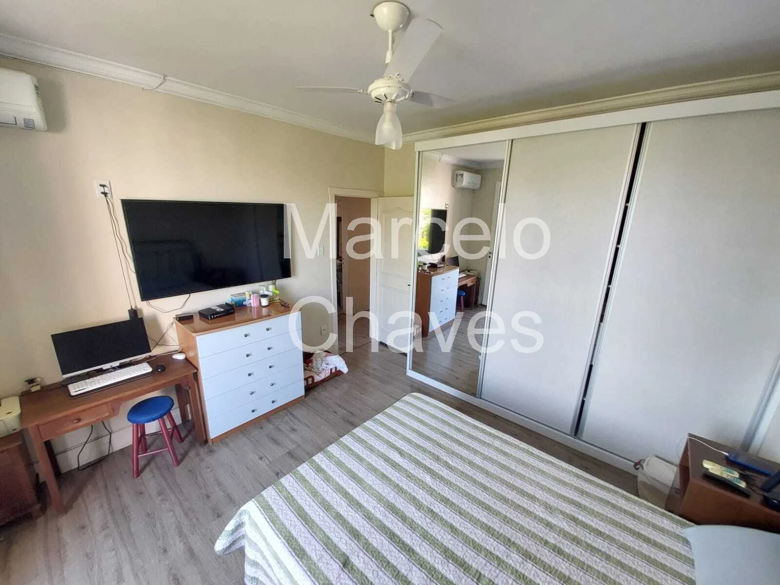 Imagem Apartamento com 3 Quartos à Venda, 90 m² em Petrópolis - Porto Alegre