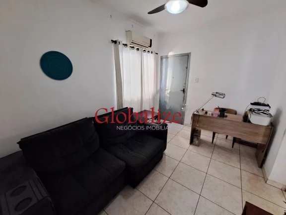 Imagem Apartamento à venda com 2 quartos, 1 banheiro, 1 vaga por R$245.000,00 no Macuco em Santos