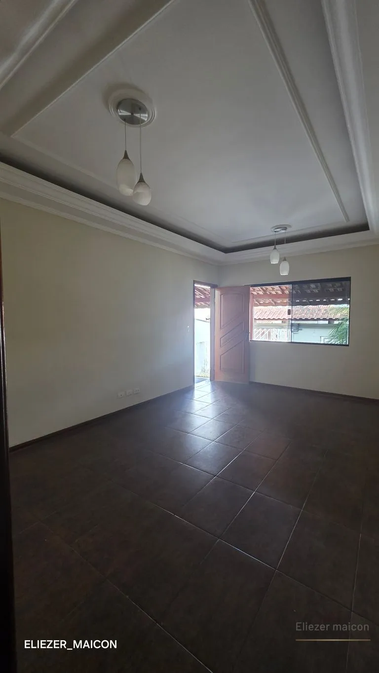 Imagem Casa térrea à Venda com 3 quartos no Jardim das Acácias, Poços de Caldas - MG