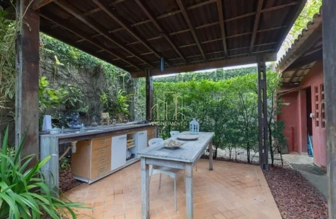 Imagem Vendo casa ampla nascente cercada de natureza conforto segurança em um dos melhores condomínios de Piatã