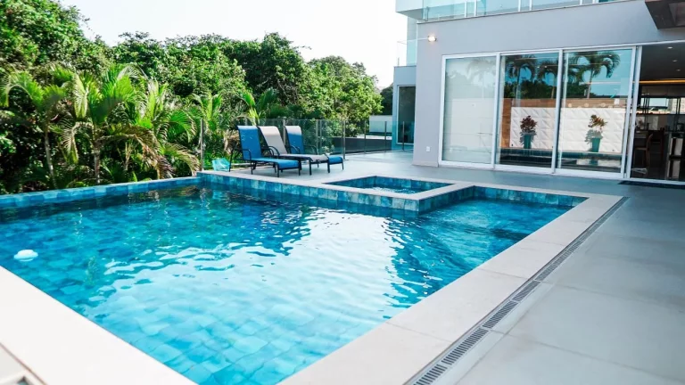Imagem Luxuosa Casa à Venda no Condomínio Boulevard Lagoa - Porteira Fechada
