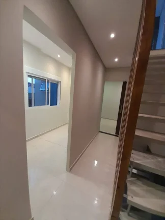 Imagem Sobrado Maravilhoso 140 m² 2 Dormitórios 2 Suíte e 2 vagas de Garagens